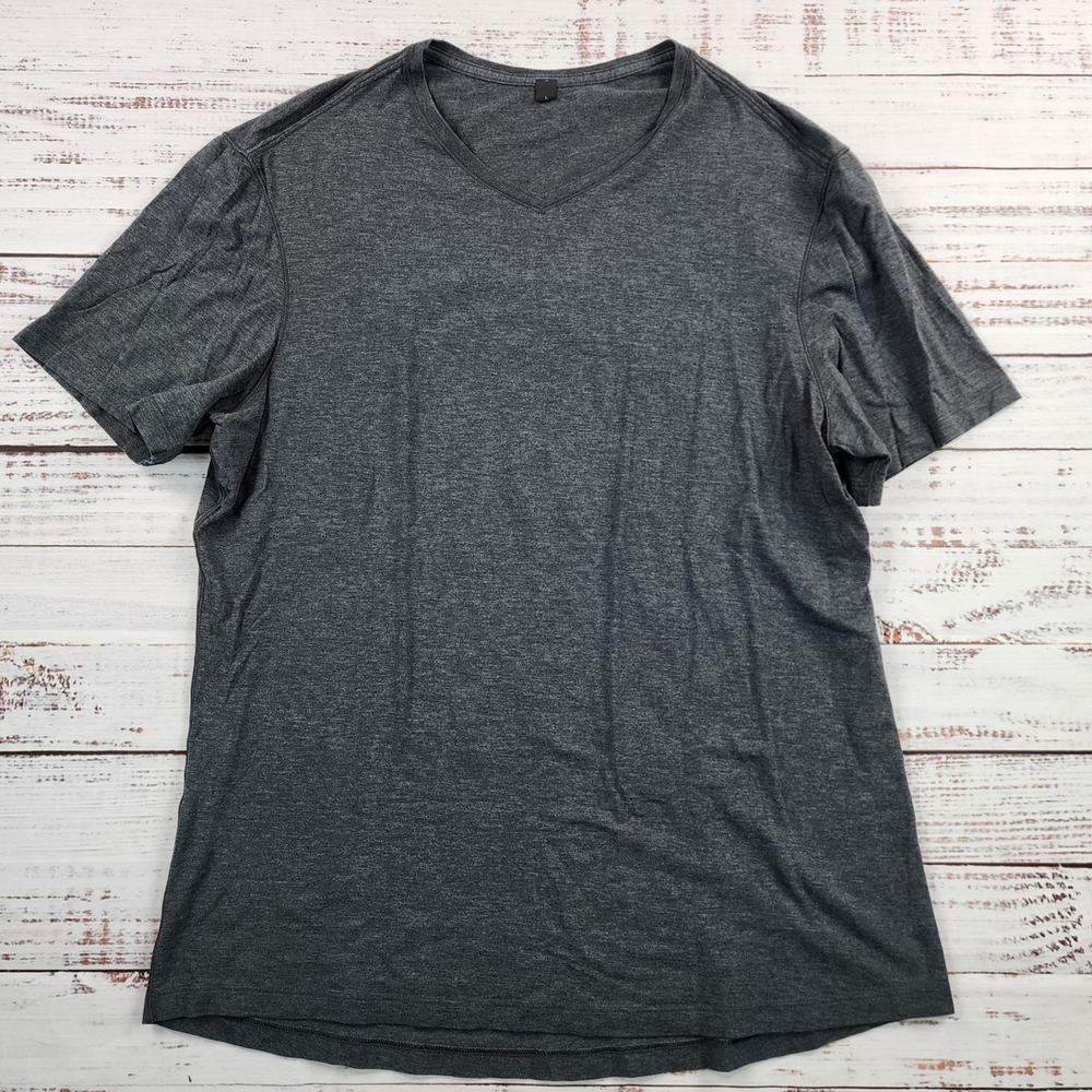 Lululemon 5 Year Basic V-Neck Tee Men's L Heathered Charcoal Gray Short Sleeve